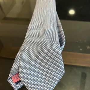 Vineyard vines whale tie